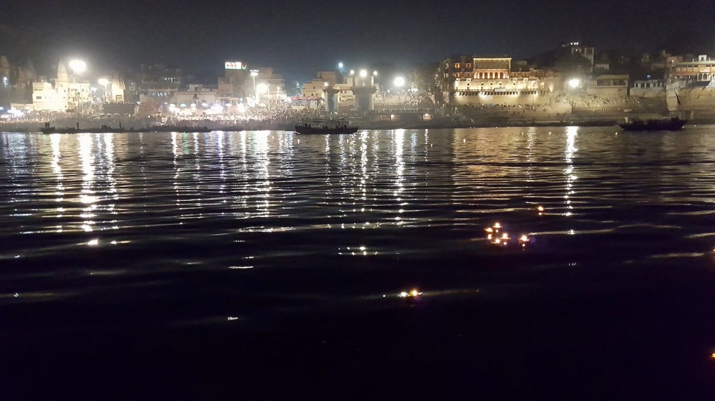 Day 10 – Waking up on the train /&nbsp;Varanasi